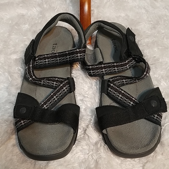 taos active shoes